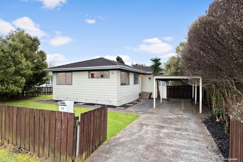 29 Gibbons Road, Weymouth, Auckland - Carousel 1