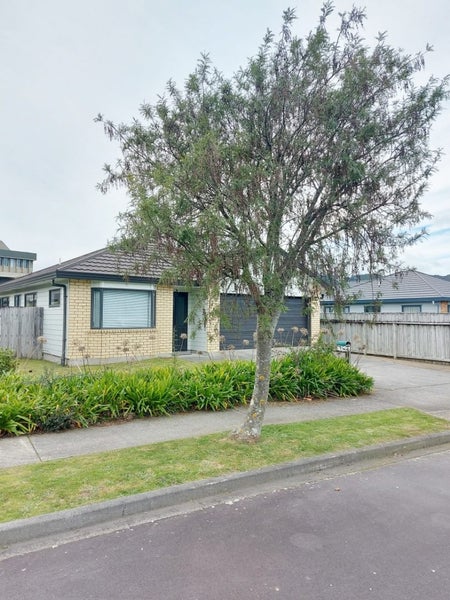 9 Talbot Grove, Trentham, Upper Hutt - Carousel 14