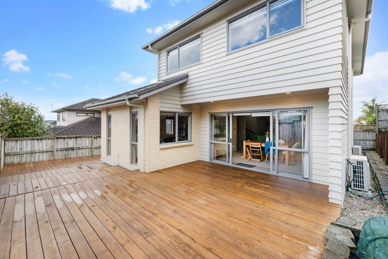 18 Tivoli Court, Flat Bush, Auckland - Carousel 1