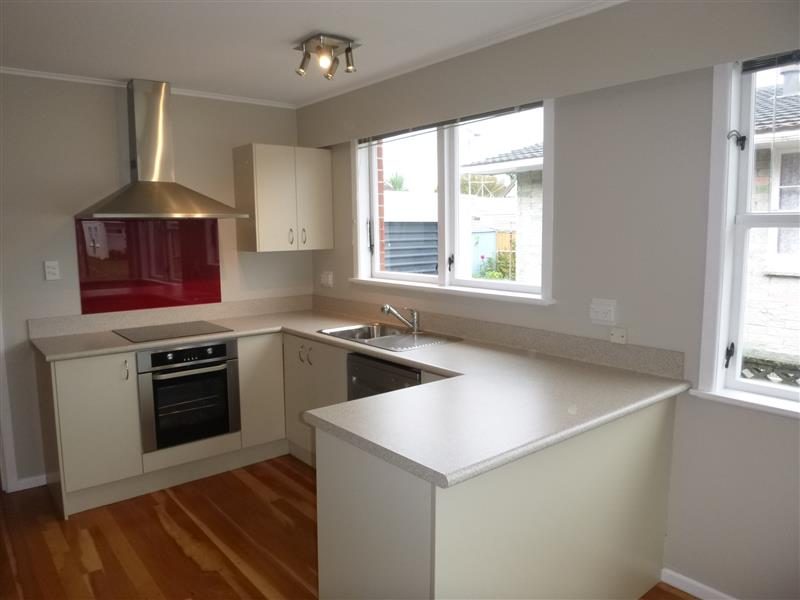1/13 Stamford Grove, Avalon, Lower Hutt - Carousel 1