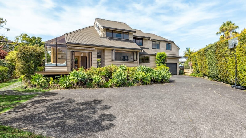 70 Newhaven Terrace, Mairangi Bay, Auckland - Carousel 1