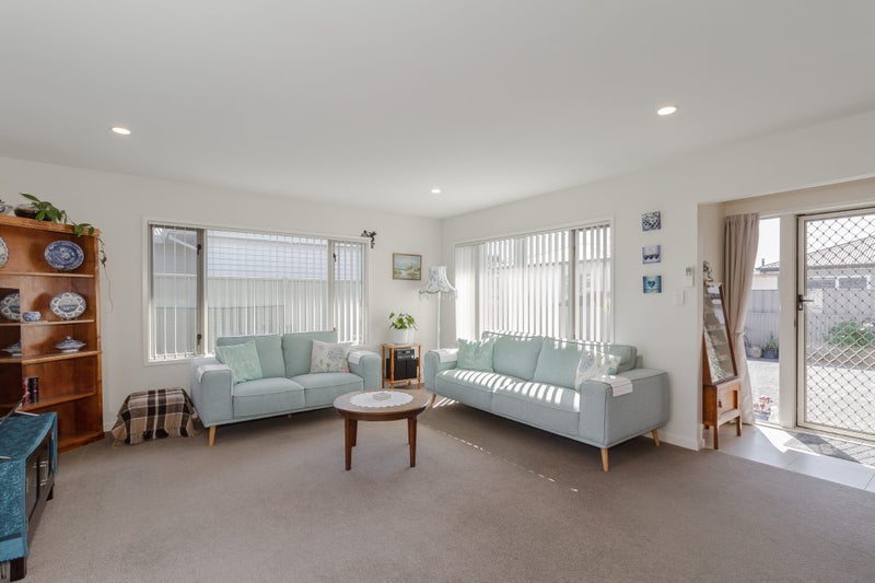 1B Oxford Street, Taradale, Napier - Carousel 2