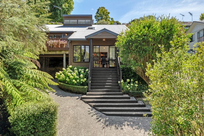 5 Menear Lane, Hillcrest, Auckland - Carousel 1