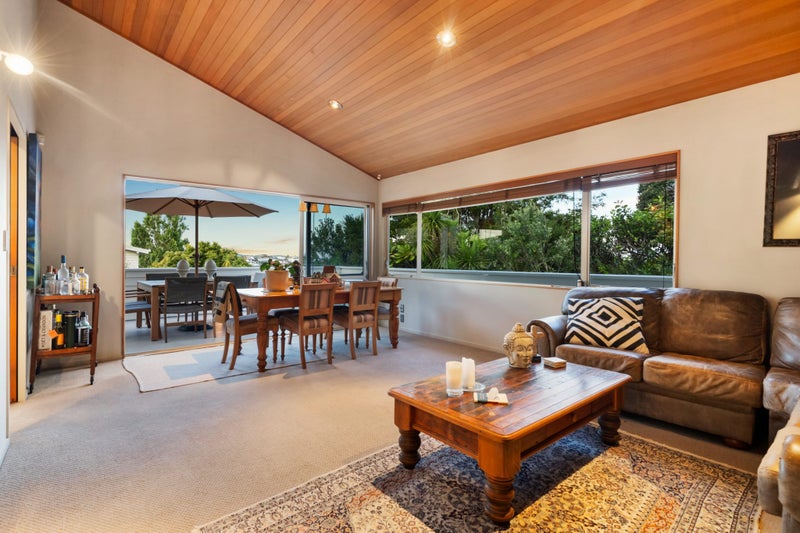 2/28 Beulah Avenue, Rothesay Bay, Auckland - Carousel 2