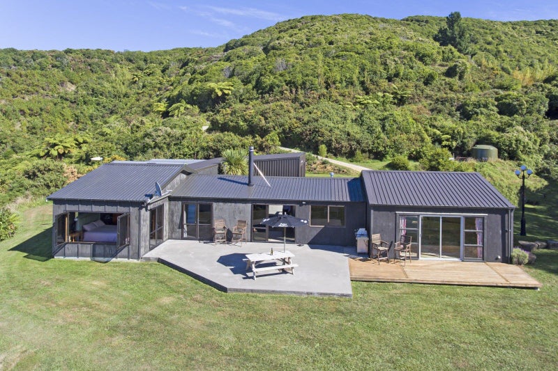 273 Riwaka-Sandy Bay Road, Takaka Hill - Carousel 2