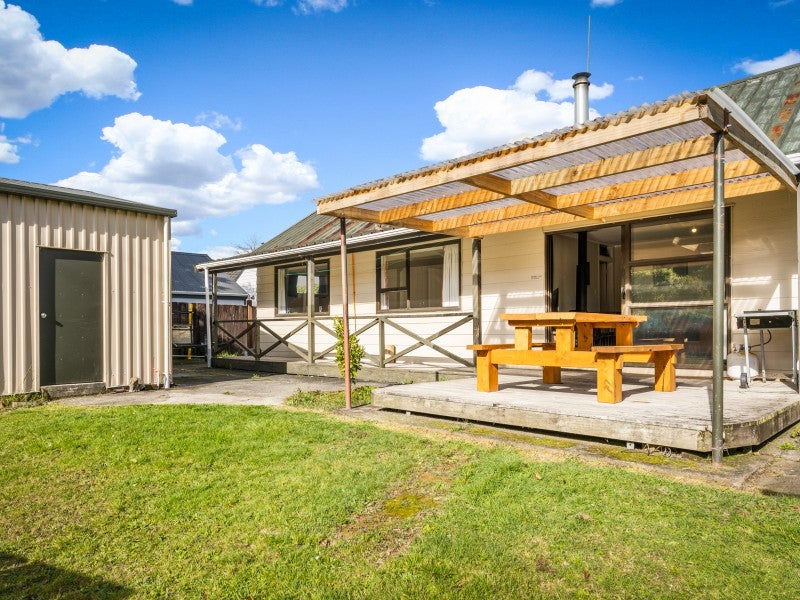 2/79 Gemstone Drive, Birchville, Upper Hutt - Carousel 1