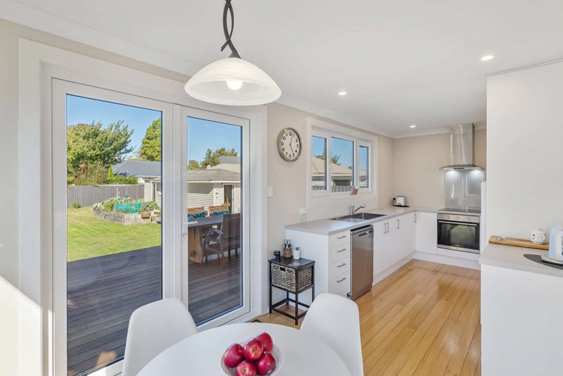 16 Bateman Avenue, Bryndwr, Christchurch - Carousel 1