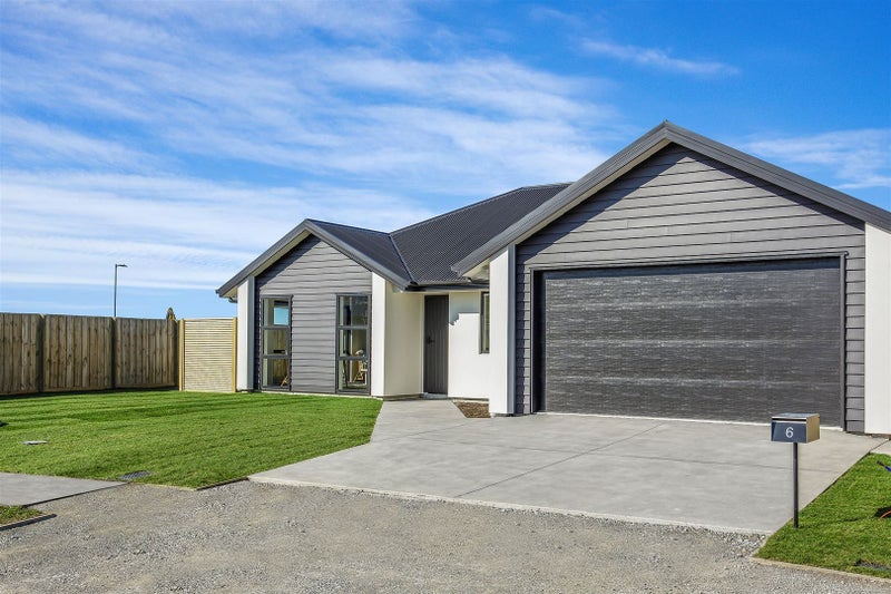 6 Dalness Crescent, Halswell, Christchurch - Carousel 1