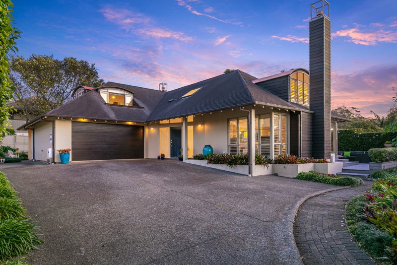 7 Centennial Place, Campbells Bay, Auckland - Carousel 1