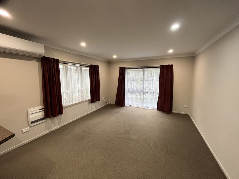 6D Jones Crescent, Melville, Hamilton - Carousel 2