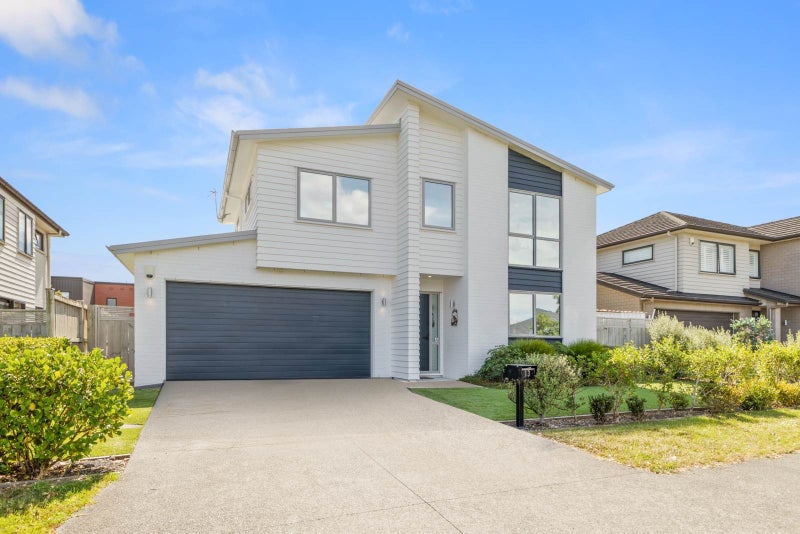13 Waituarua DR, Conifer Grove, Takanini - Carousel 1