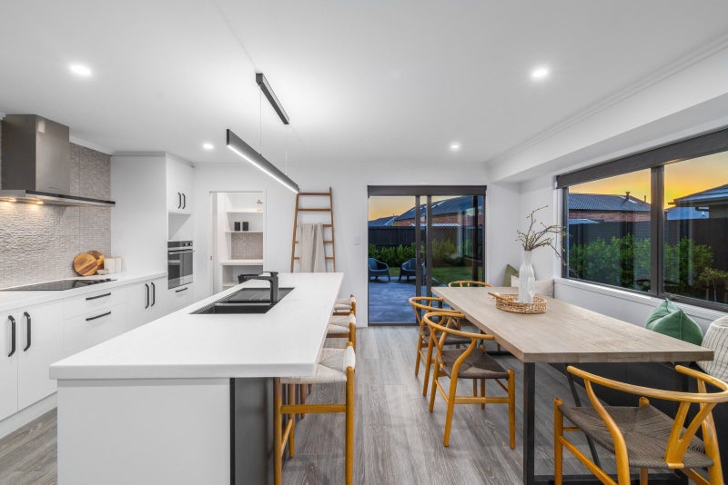 20 Selfe Crescent, Burwood, Christchurch - Carousel 2