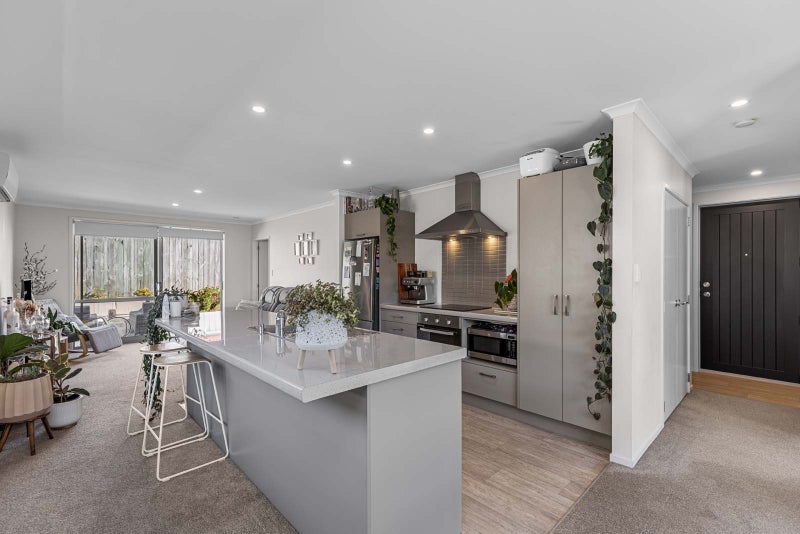 2/162 Waihi Road, Judea, Tauranga - Carousel 2