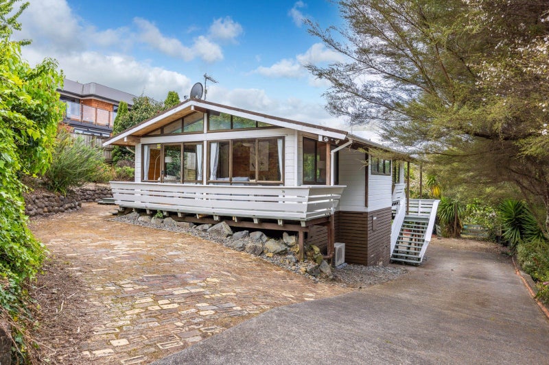 34 Kowhai Street, Hamilton Lake, Hamilton - Carousel 2