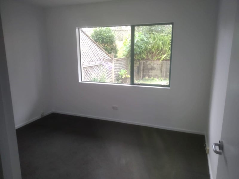 1/223A Sunset Road, Sunnynook, Auckland - Carousel 2