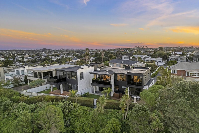 123A Churchill Road, Rothesay Bay, Auckland - Carousel 1