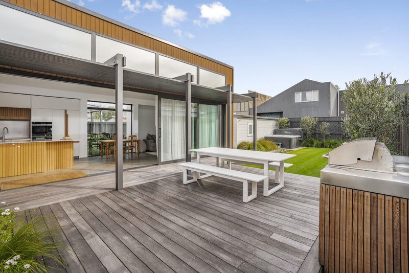 99 Richmond Street, Petone, Lower Hutt - Carousel 1