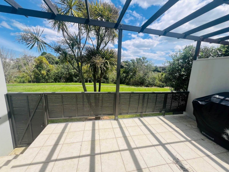 9Q Clearwater Cove, West Harbour, Auckland - Carousel 2