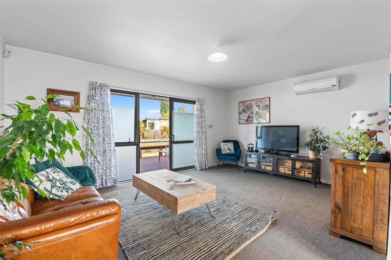 79A Kawaha Point Road, Kawaha Point, Rotorua - Carousel 2