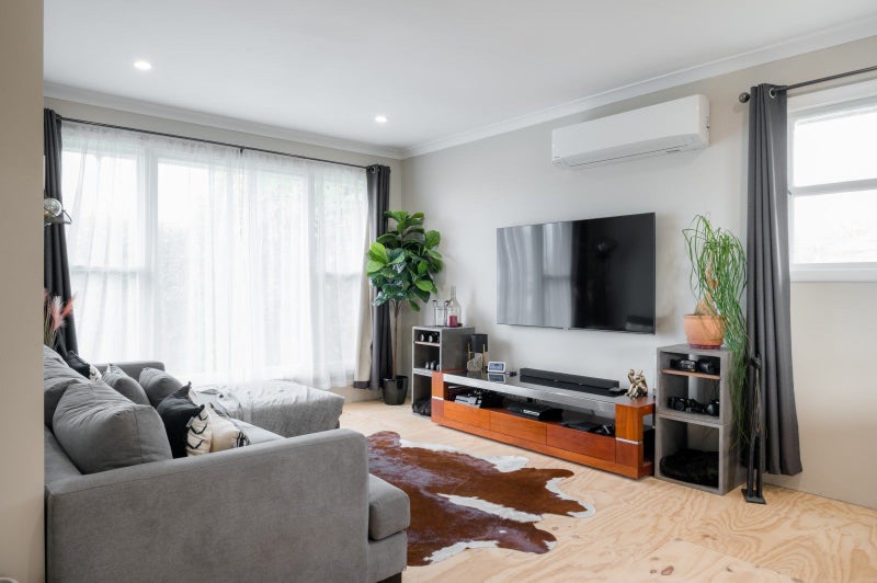 56 Forest Lake Road, Forest Lake, Hamilton - Carousel 2