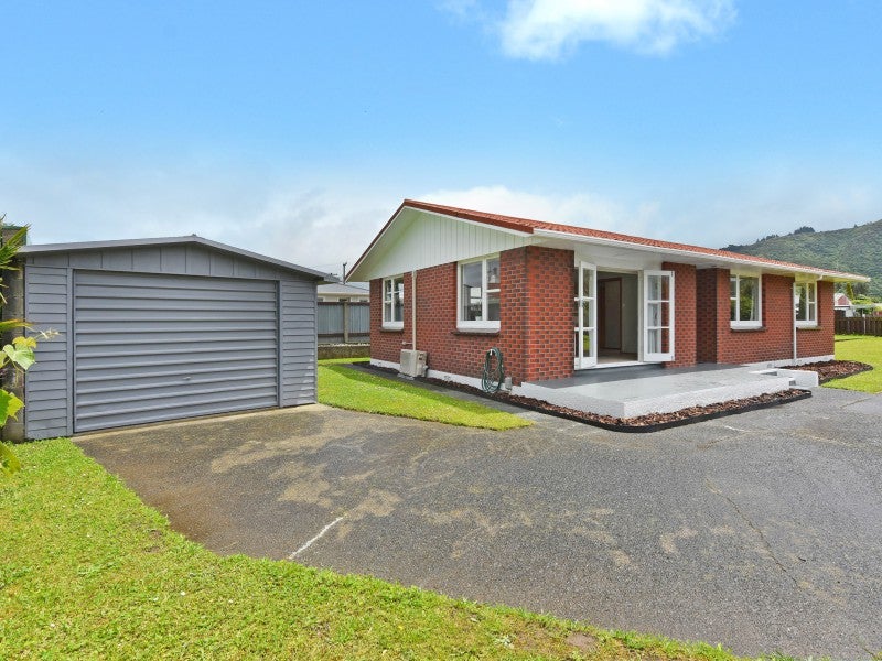 59 Kashmir Avenue, Clouston Park, Upper Hutt - Carousel 1