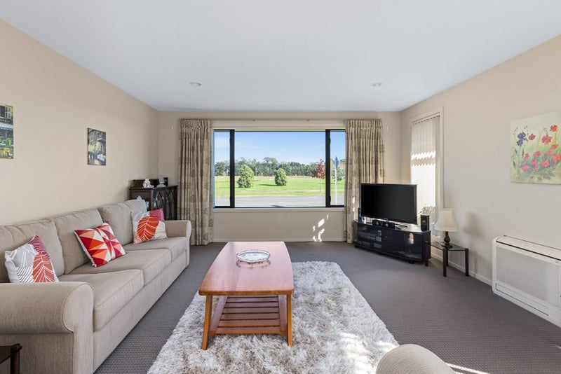 18 Orotu Drive, Poraiti, Napier - Carousel 1