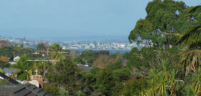 1/77 Old Lake Road, Narrow Neck, Auckland - Carousel 1