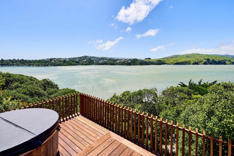 41 Seaview Road, Paremata, Porirua - Carousel 2