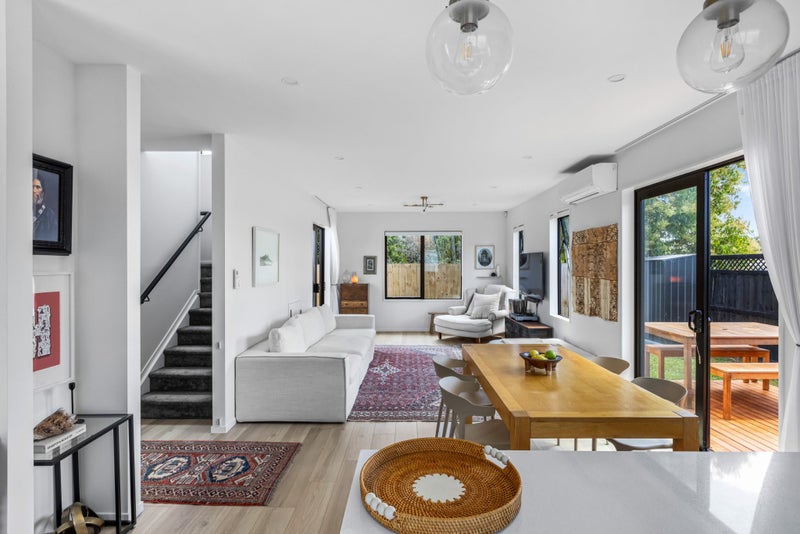 27D Taipari Road, Te Atatu Peninsula, Auckland - Carousel 2