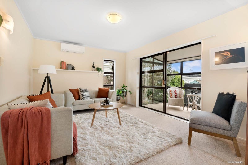 3/4 Trafalgar Road, Milford, Auckland - Carousel 2