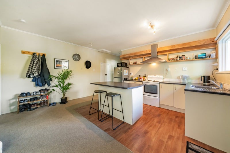 26 Amundsen Grove, Stokes Valley, Lower Hutt - Carousel 2