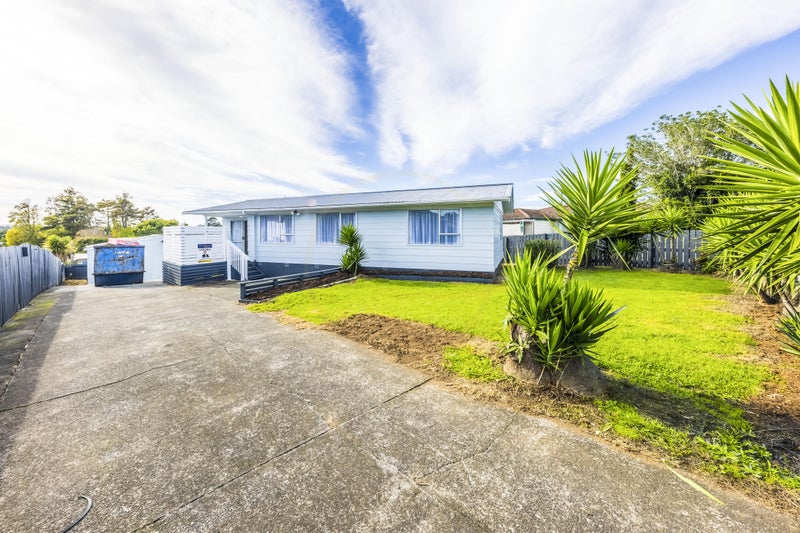 21 Ngatira Place, Clendon Park, Auckland - Carousel 1