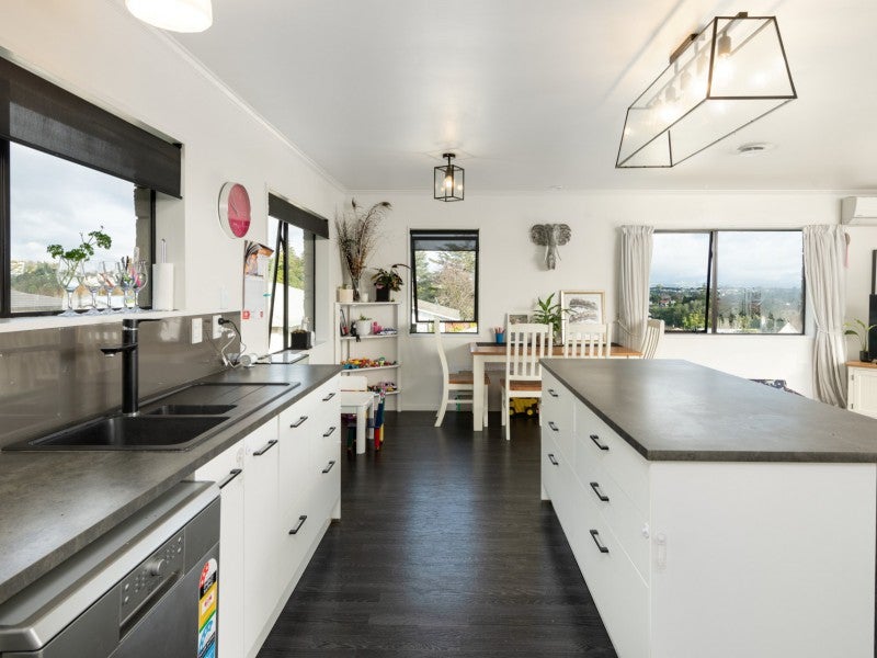 23 Corinna Street, Welcome Bay, Tauranga - Carousel 2