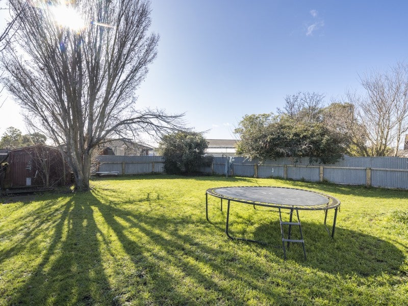 55 Port Street East, Feilding - Carousel 13