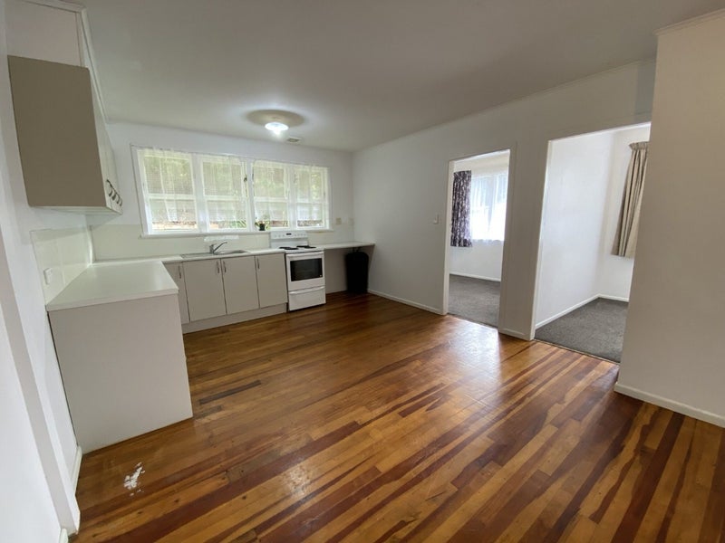 19 Shackleton Grove, Stokes Valley, Lower Hutt - Carousel 2