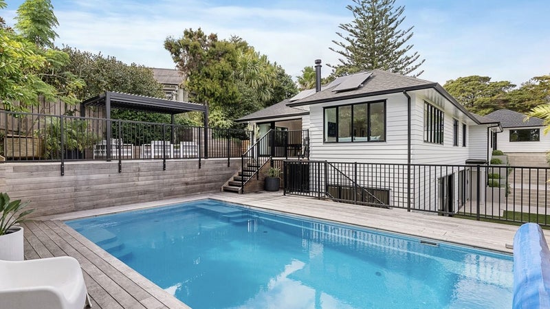 15 Cullwick Road, Mission Bay, Auckland - Carousel 1