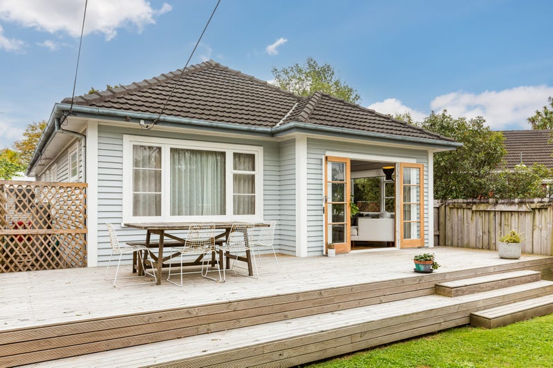 1/8 Mangaroa Hill Road, Maoribank, Upper Hutt - Carousel 2