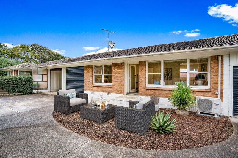 2/153 Shakespeare Road, Milford, Auckland - Carousel 2