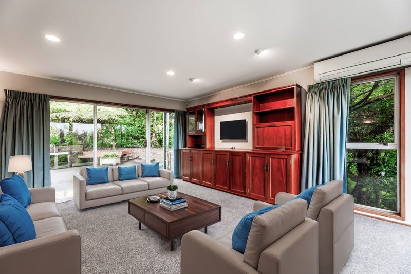 142 Takahe Road, Titirangi, Auckland - Carousel 2