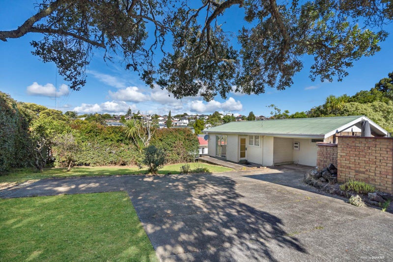 11B Locke Avenue, Mount Roskill, Auckland - Carousel 1