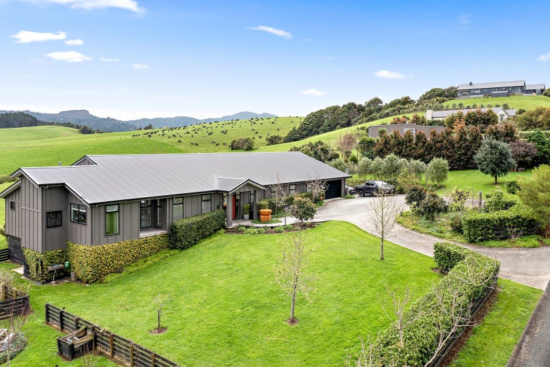30 Tamahunga Drive, Matakana, Matakana - Carousel 2