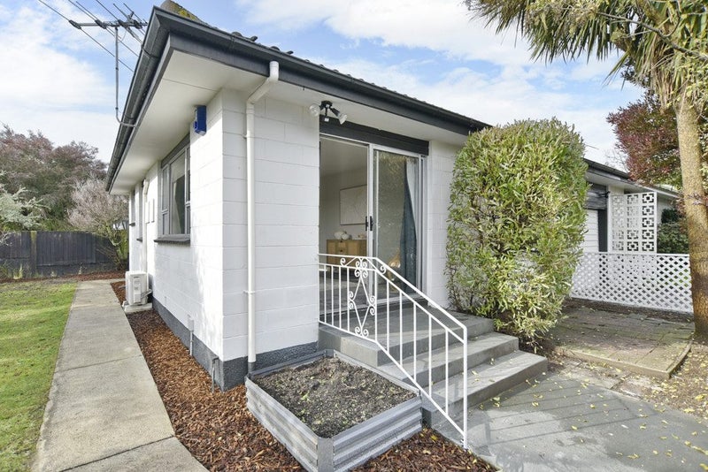 1/18 Kawau Crescent, Bromley, Christchurch - Carousel 2