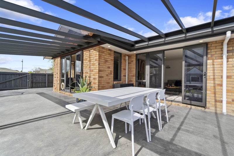 1 Parkwood Place, Huntington, Hamilton - Carousel 2