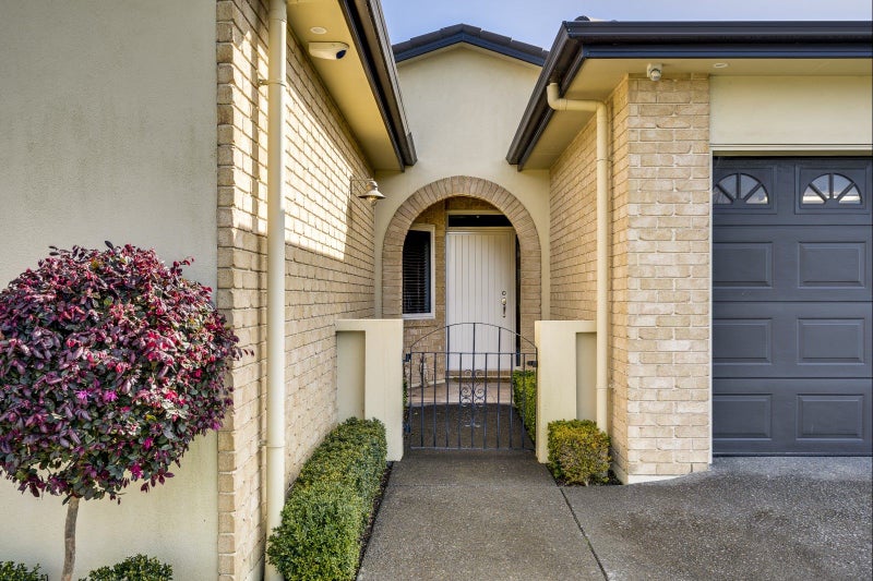 24 Pacific Avenue, Poraiti, Napier - Carousel 1