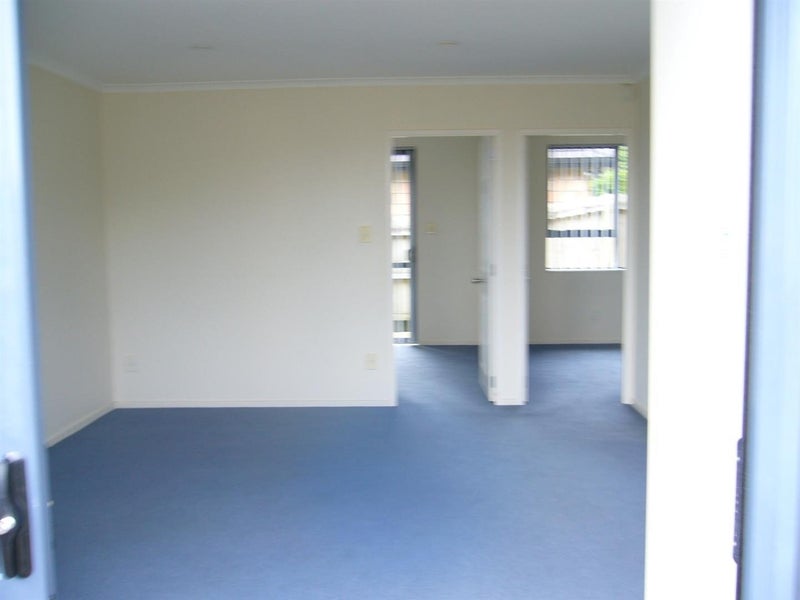 31 Mt Lebanon Crescent, The Gardens, Auckland - Carousel 3