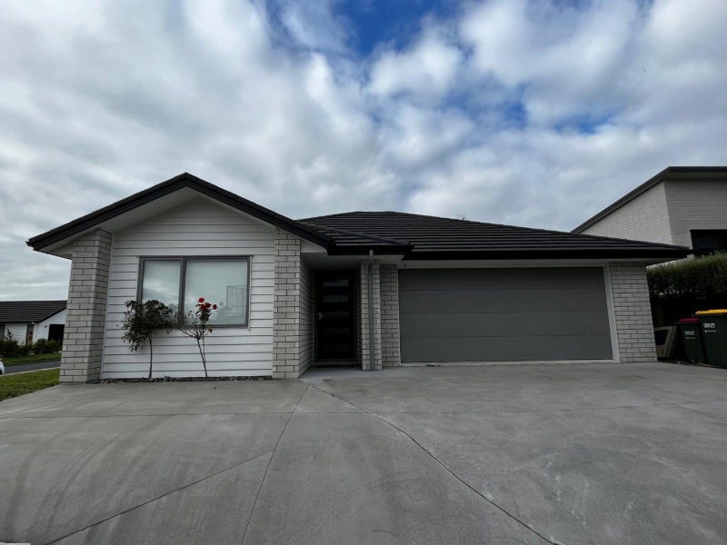 32 Rose Berry Crescent, Flagstaff, Hamilton - Carousel 11