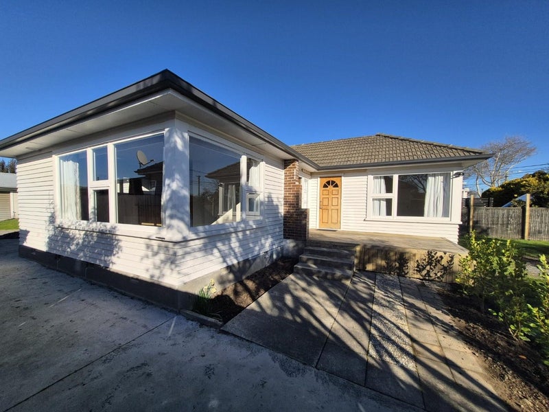 2/18 Roker Street, Somerfield, Christchurch - Carousel 1