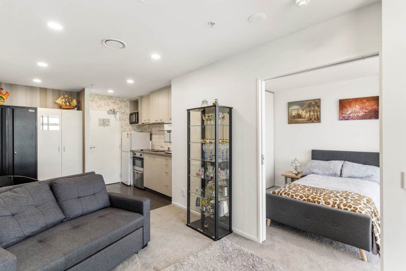 204/17 Osterley Way, MANUKAU, AUCKLAND - Carousel 2