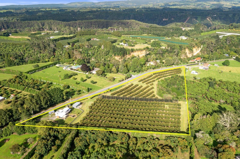 14 Merrick Road, Pyes Pa, Tauranga - Carousel 2