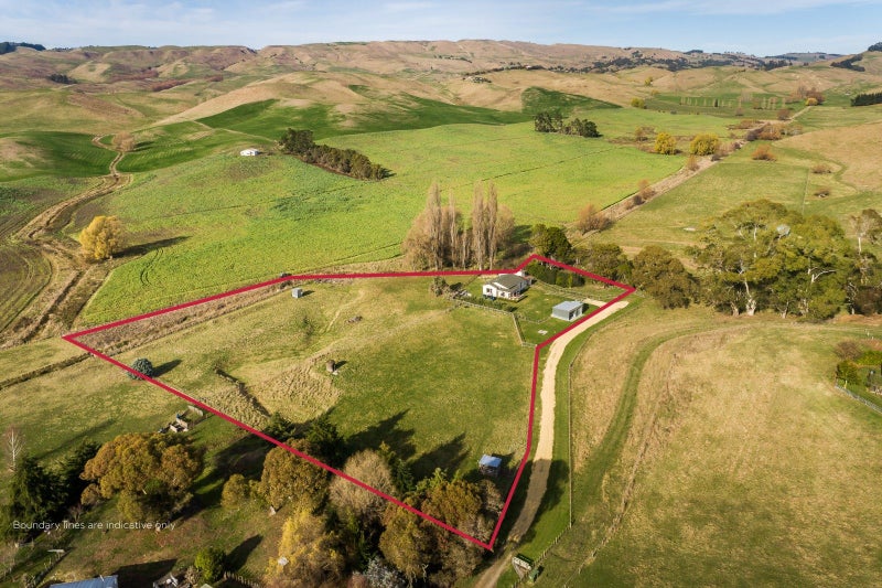 1519 Raukawa Road, Hastings - Carousel 1